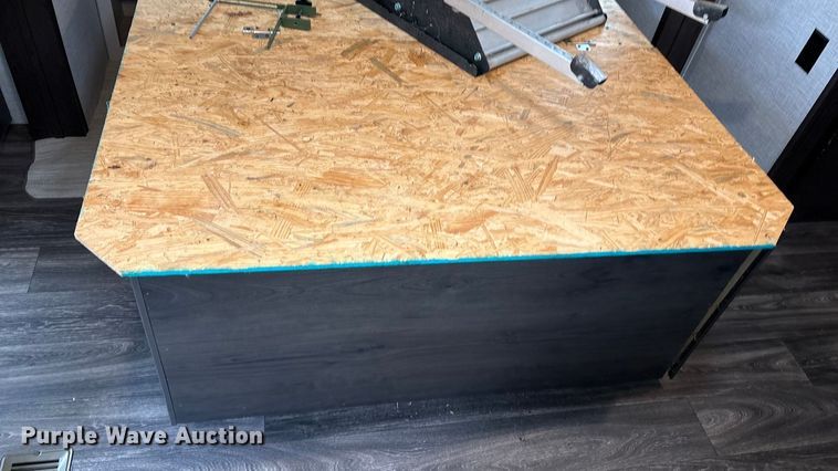 image for item IE9236 2021 Keystone Premier 34RI camper