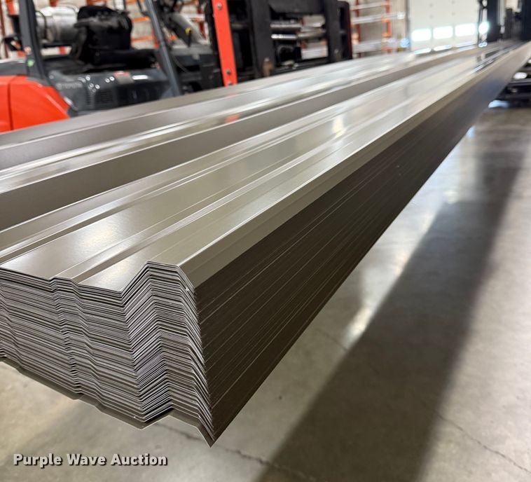 image for item NB9539 (259) sheets of metal siding/roofing 