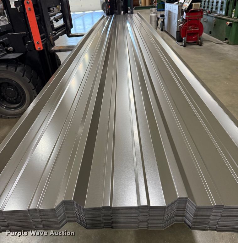 image for item NB9539 (259) sheets of metal siding/roofing 