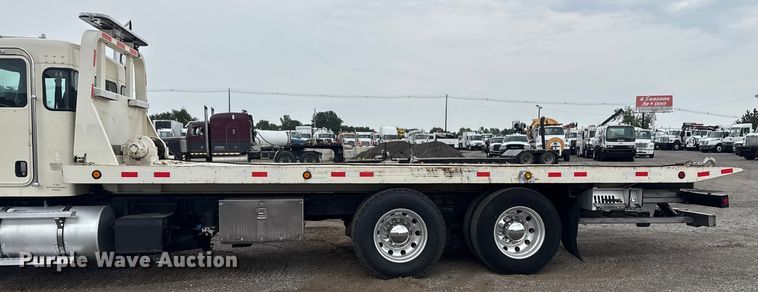 image for item NU9601 2008 Kenworth T300 rollback truck