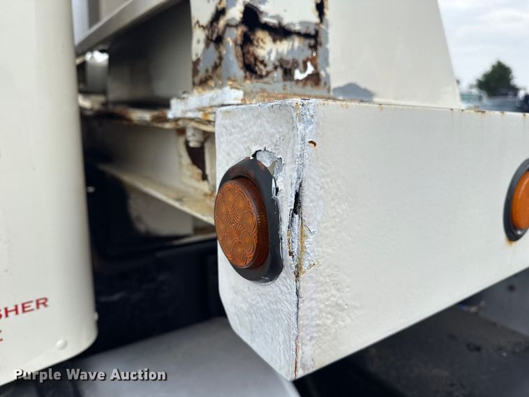 image for item NU9601 2008 Kenworth T300 rollback truck