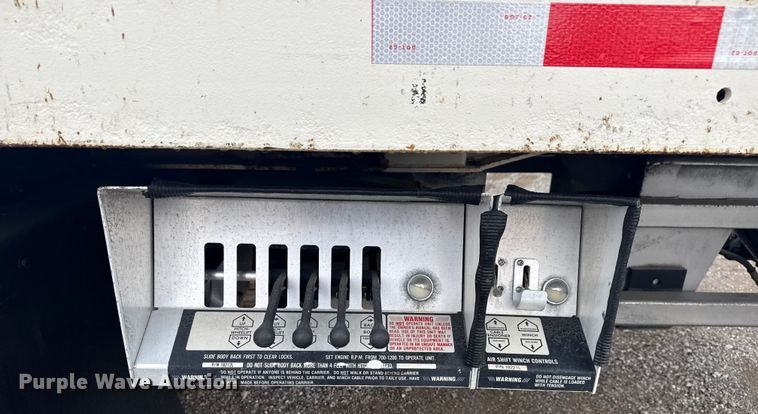 image for item NU9601 2008 Kenworth T300 rollback truck