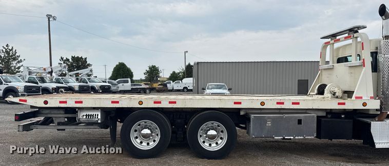 image for item NU9601 2008 Kenworth T300 rollback truck