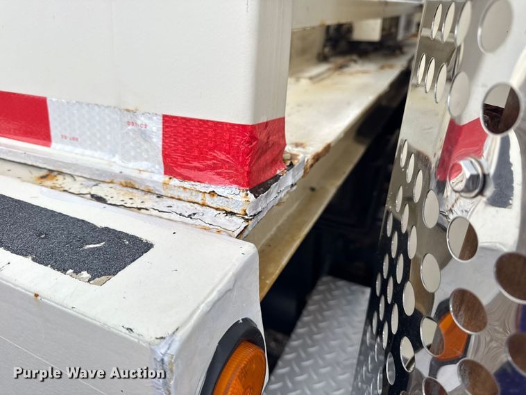 image for item NU9601 2008 Kenworth T300 rollback truck