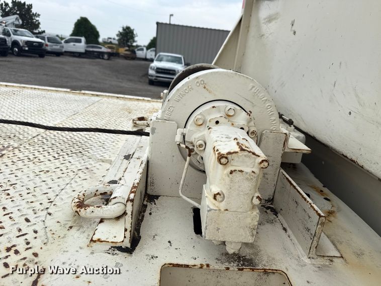 image for item NU9601 2008 Kenworth T300 rollback truck