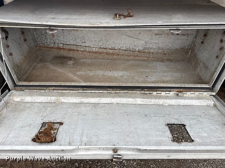 image for item NU9601 2008 Kenworth T300 rollback truck