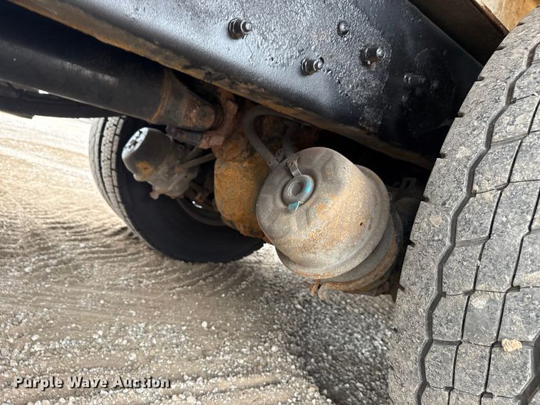 image for item NU9601 2008 Kenworth T300 rollback truck