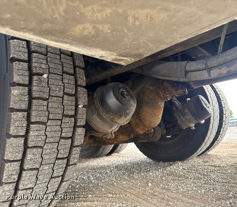 image for item NU9601 2008 Kenworth T300 rollback truck