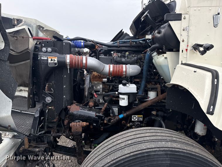 image for item NU9601 2008 Kenworth T300 rollback truck