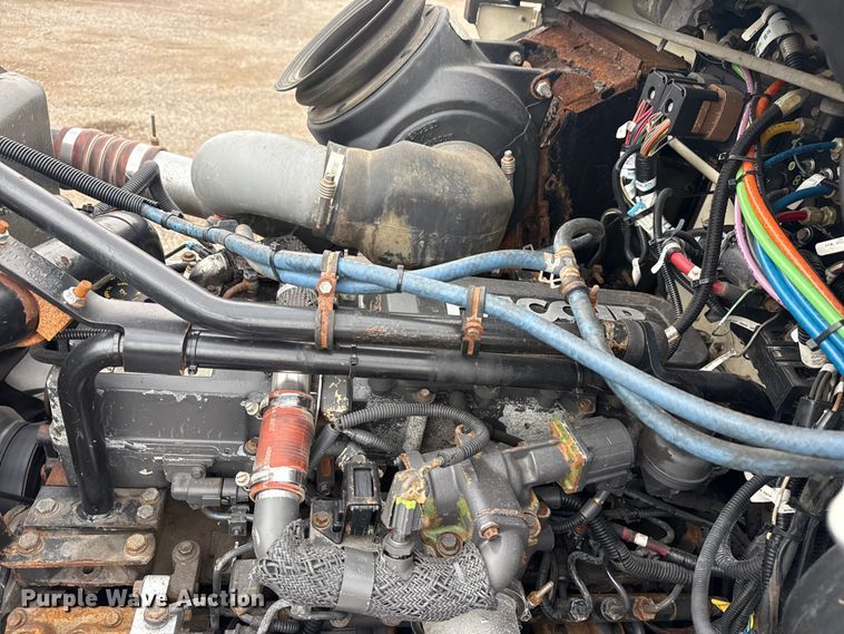 image for item NU9601 2008 Kenworth T300 rollback truck