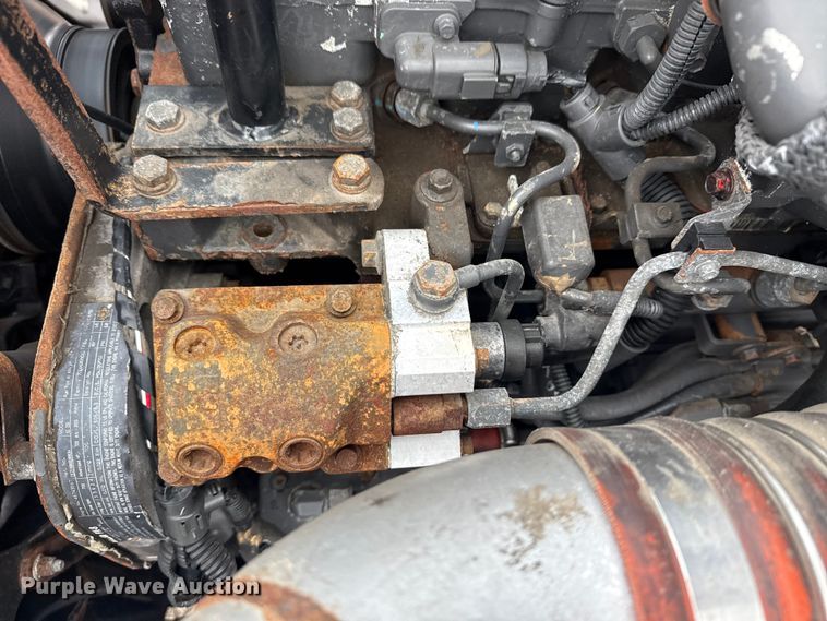 image for item NU9601 2008 Kenworth T300 rollback truck