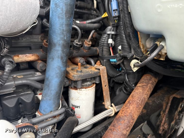 image for item NU9601 2008 Kenworth T300 rollback truck