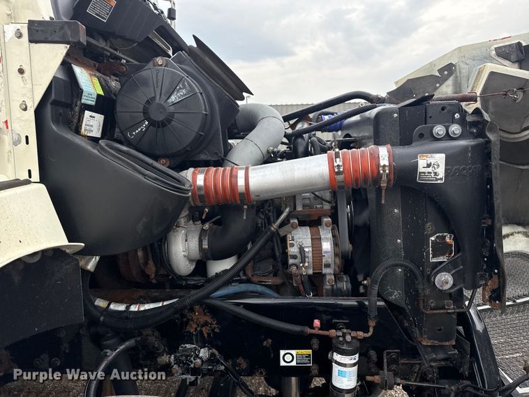 image for item NU9601 2008 Kenworth T300 rollback truck