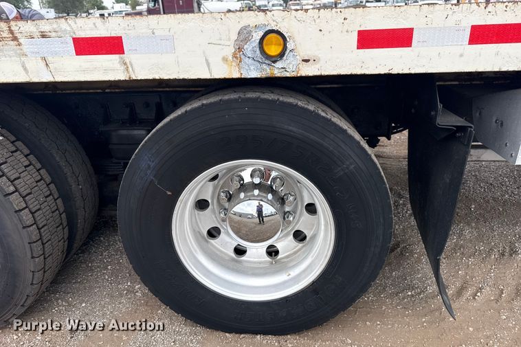 image for item NU9601 2008 Kenworth T300 rollback truck