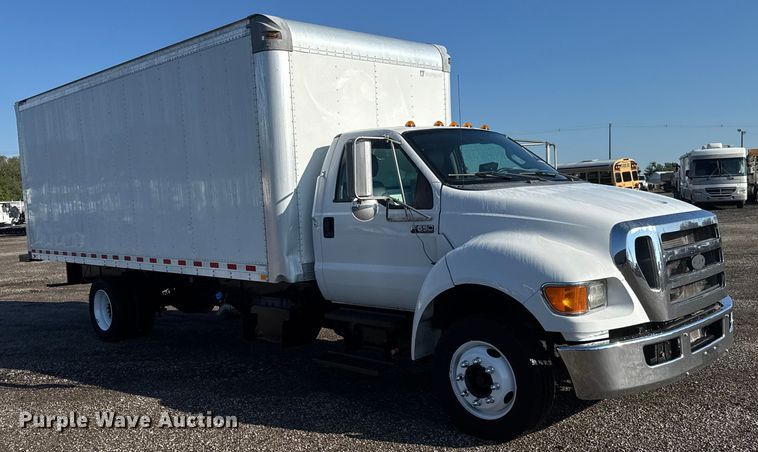 image for item NU9687 2013 Ford F650 Super Duty box truck