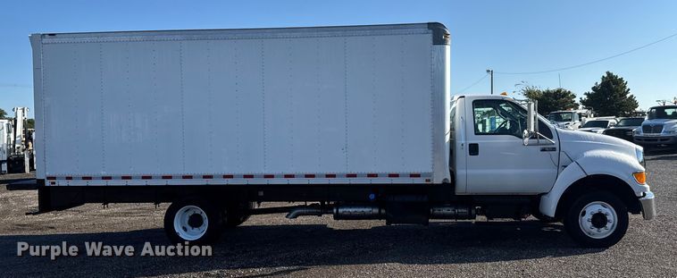 image for item NU9687 2013 Ford F650 Super Duty box truck