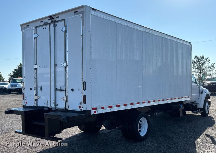 image for item NU9687 2013 Ford F650 Super Duty box truck
