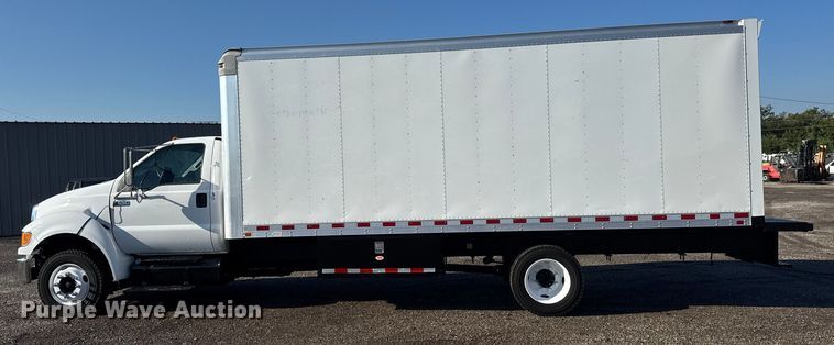 image for item NU9687 2013 Ford F650 Super Duty box truck