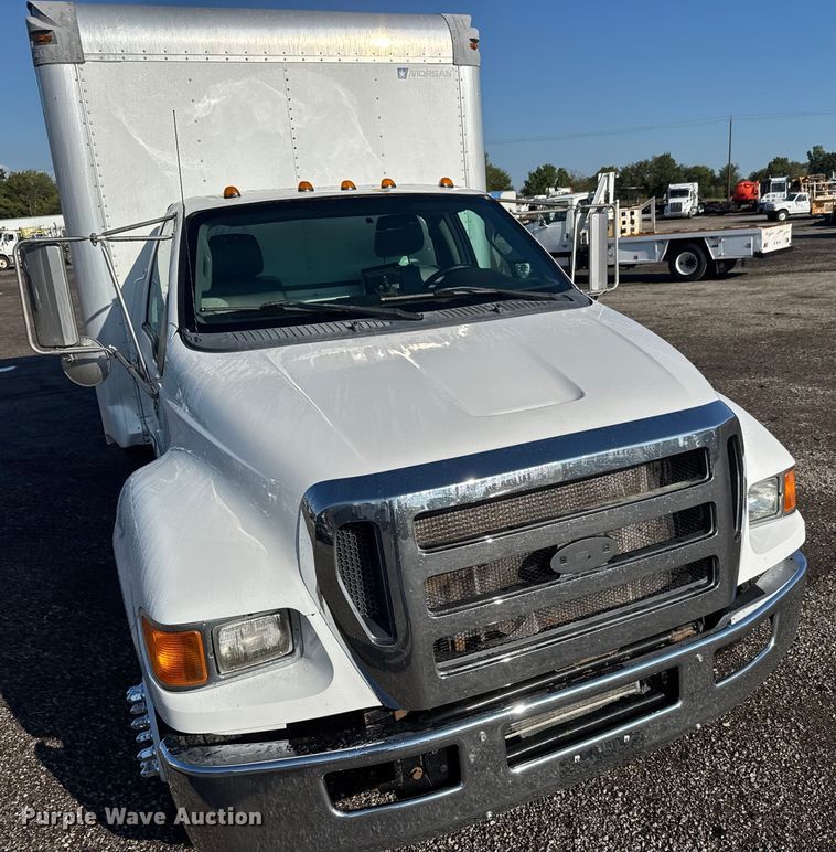 image for item NU9687 2013 Ford F650 Super Duty box truck