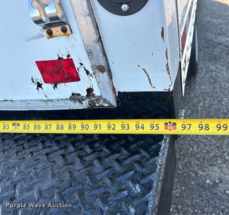 image for item NU9687 2013 Ford F650 Super Duty box truck