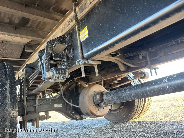 image for item NU9687 2013 Ford F650 Super Duty box truck