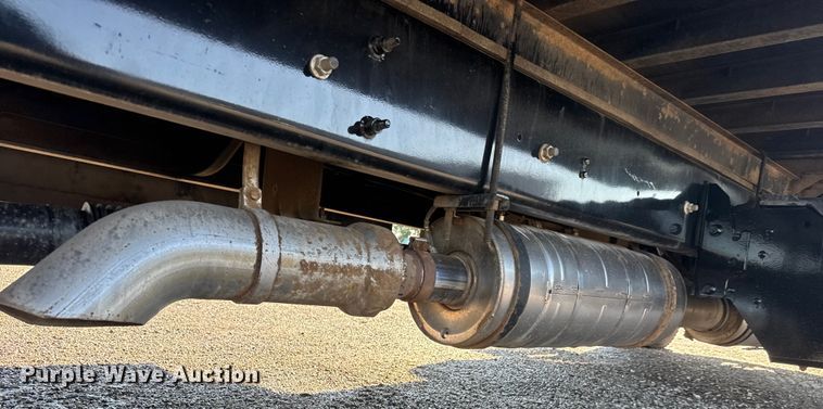 image for item NU9687 2013 Ford F650 Super Duty box truck