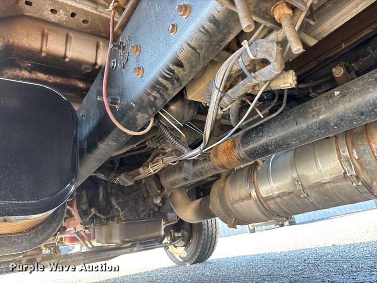 image for item NU9687 2013 Ford F650 Super Duty box truck