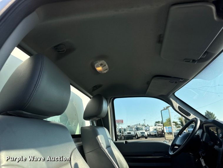 image for item NU9687 2013 Ford F650 Super Duty box truck