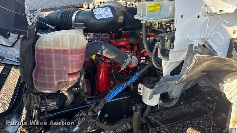 image for item NU9687 2013 Ford F650 Super Duty box truck