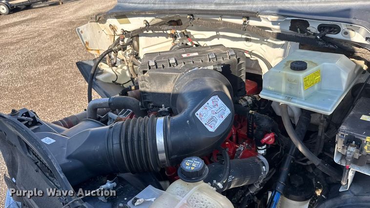 image for item NU9687 2013 Ford F650 Super Duty box truck