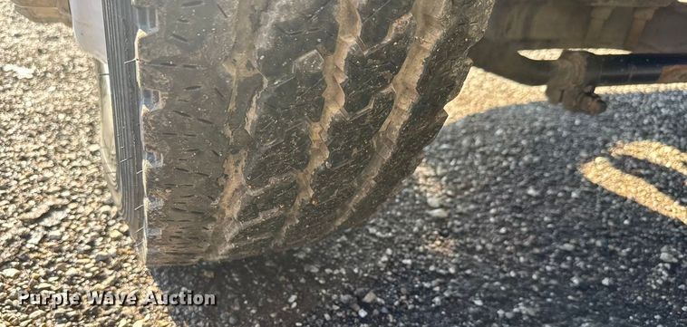 image for item NU9687 2013 Ford F650 Super Duty box truck