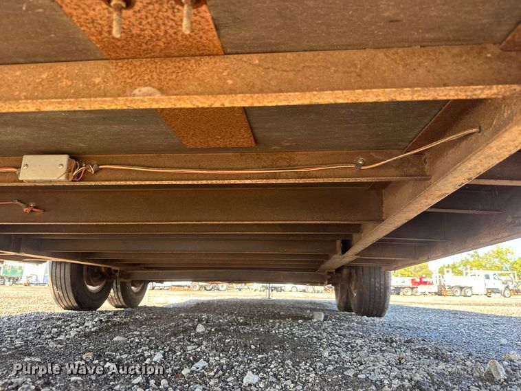 image for item NU9692 2014 Auto Mate Enclosed cargo trailer