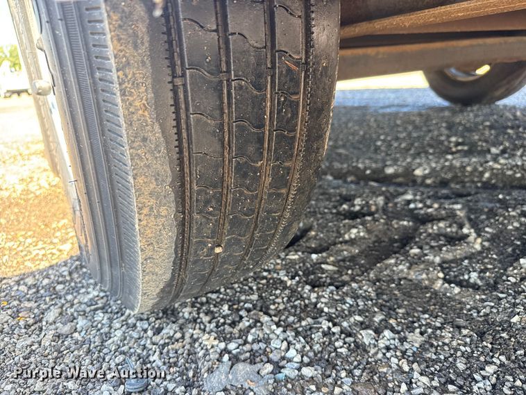 image for item NU9692 2014 Auto Mate Enclosed cargo trailer