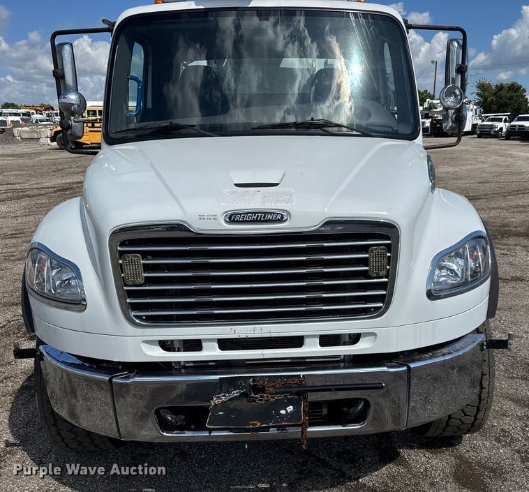 image for item NU9694 2014 Freightliner Business class M2  bucket truck