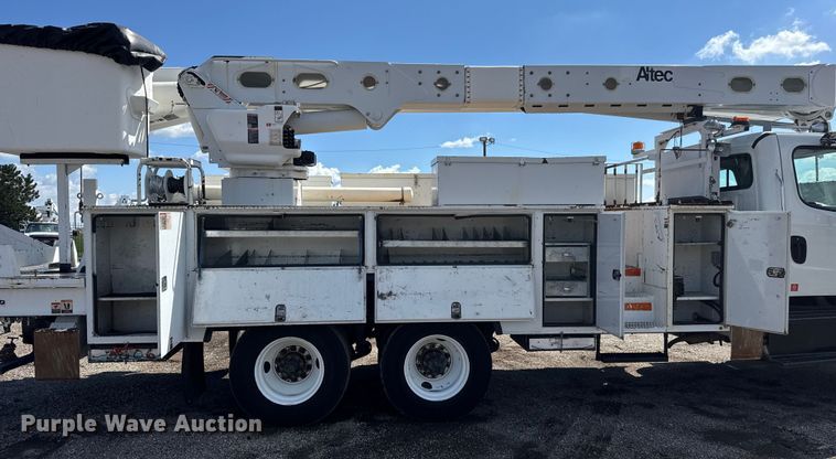 image for item NU9694 2014 Freightliner Business class M2  bucket truck