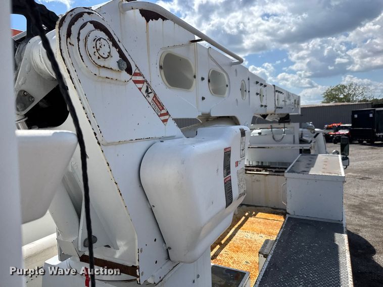 image for item NU9694 2014 Freightliner Business class M2  bucket truck