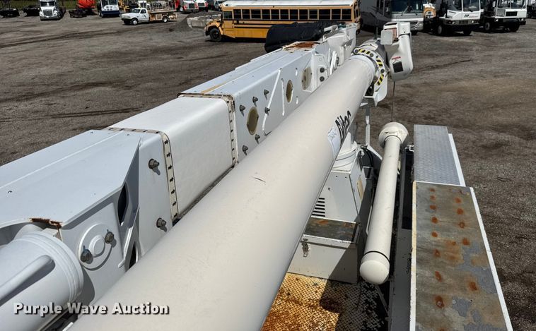 image for item NU9694 2014 Freightliner Business class M2  bucket truck