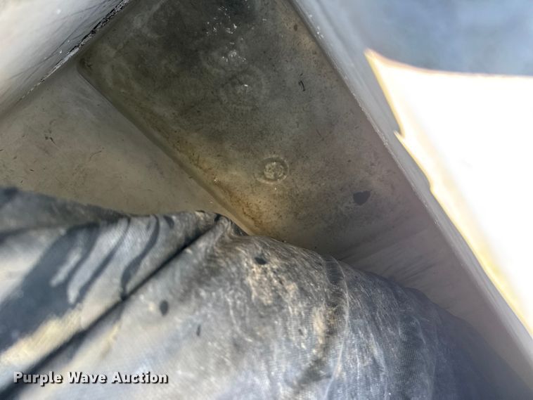 image for item NU9694 2014 Freightliner Business class M2  bucket truck