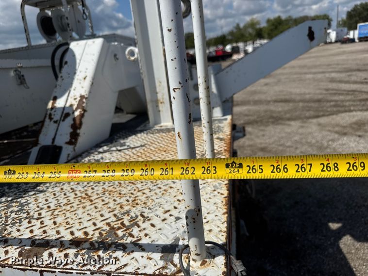 image for item NU9694 2014 Freightliner Business class M2  bucket truck