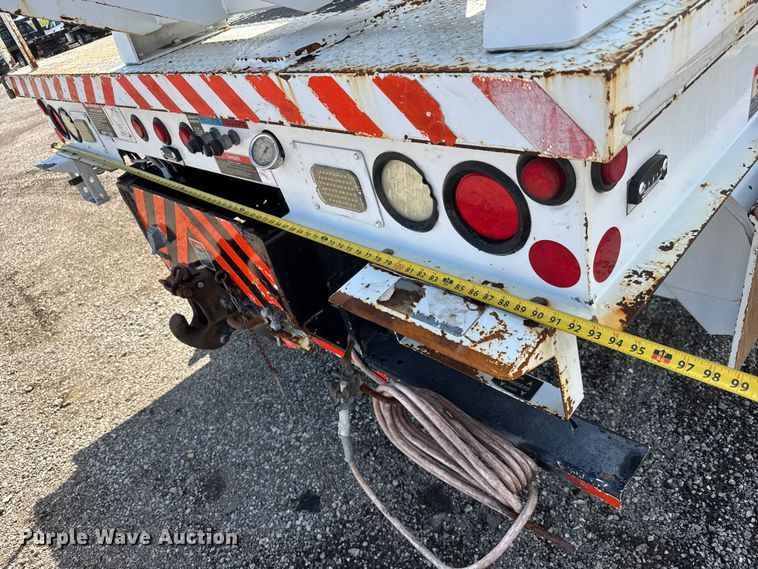 image for item NU9694 2014 Freightliner Business class M2  bucket truck