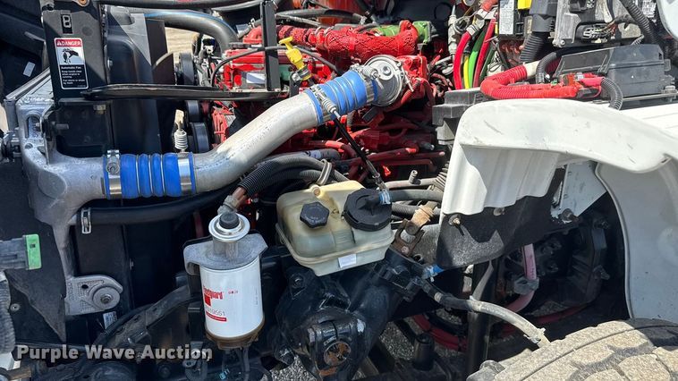 image for item NU9694 2014 Freightliner Business class M2  bucket truck