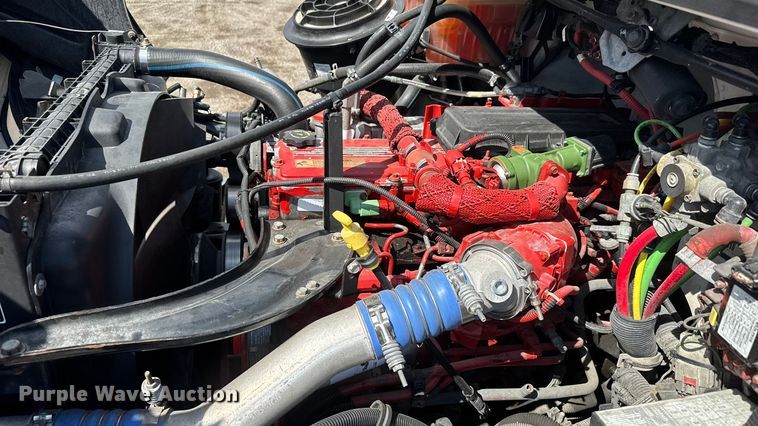 image for item NU9694 2014 Freightliner Business class M2  bucket truck