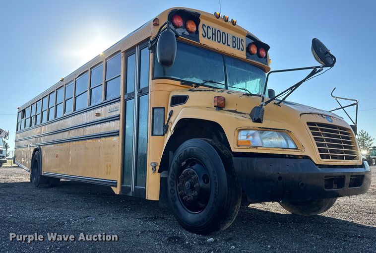 image for item NU9701 2009 Blue Bird Vision school bus
