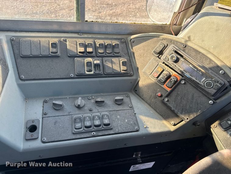 image for item NU9701 2009 Blue Bird Vision school bus