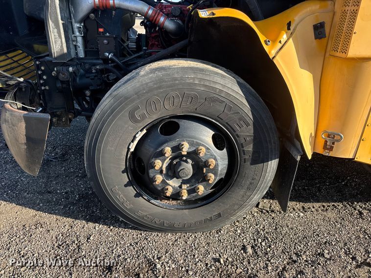 image for item NU9701 2009 Blue Bird Vision school bus