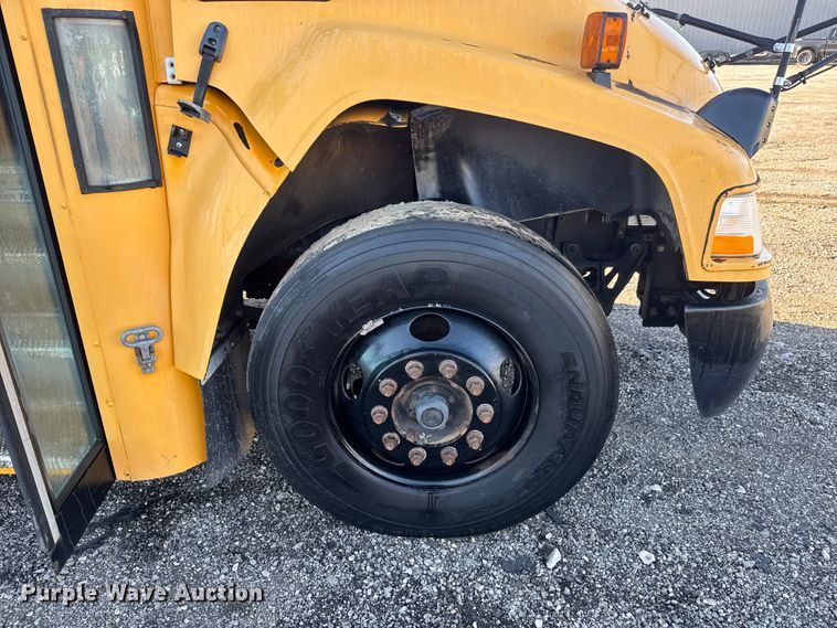 image for item NU9701 2009 Blue Bird Vision school bus