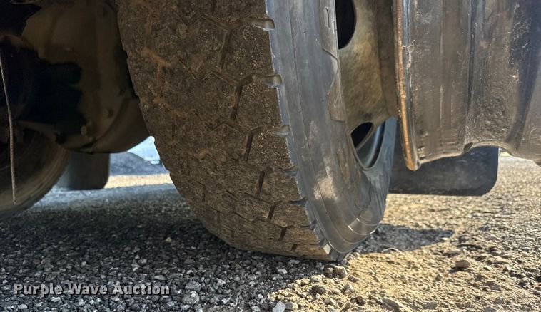 image for item NU9701 2009 Blue Bird Vision school bus