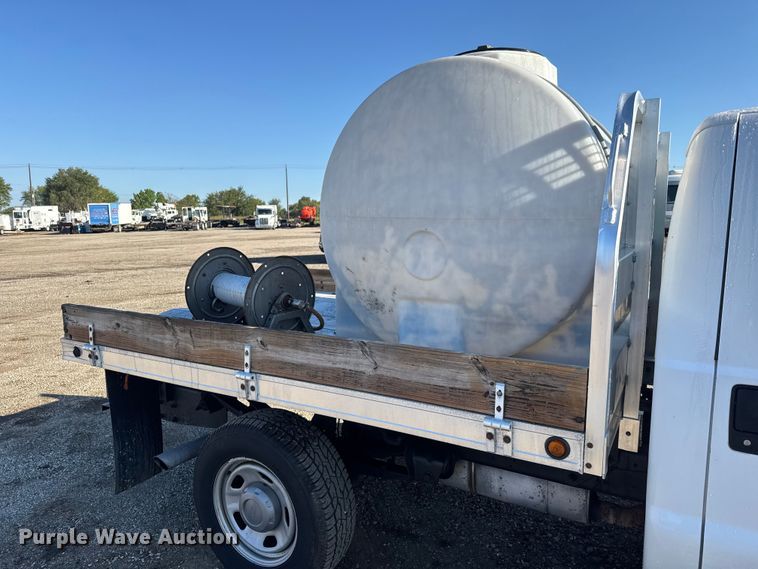 image for item NU9702 2011 Ford F350 Super Duty XL flatbed pickup truck