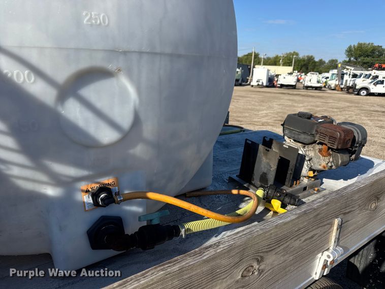 image for item NU9702 2011 Ford F350 Super Duty XL flatbed pickup truck