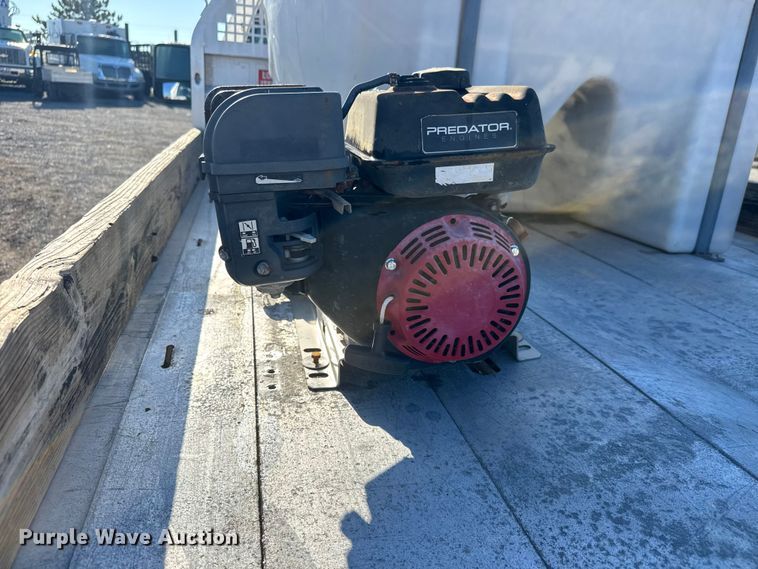 image for item NU9702 2011 Ford F350 Super Duty XL flatbed pickup truck